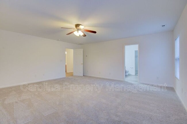 Building Photo - 421 Garden Grove Rd