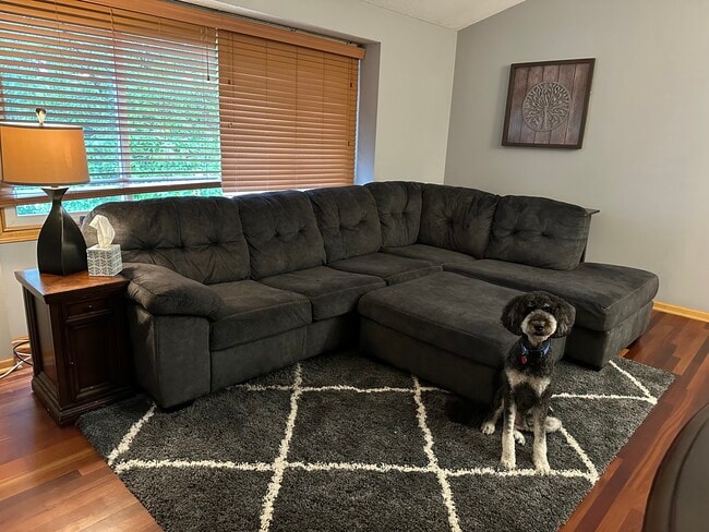 Building Photo - 1657 Helena Rd N