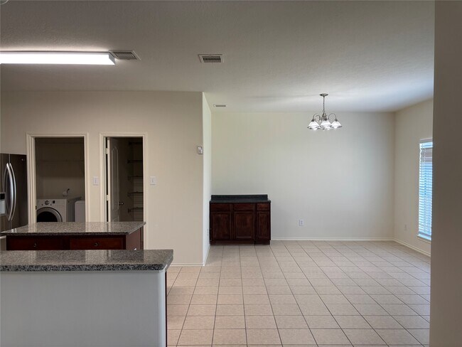 Building Photo - 21223 Colton Cove Dr