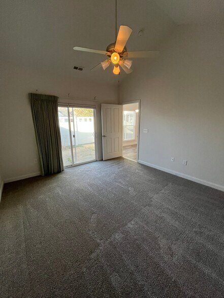 Building Photo - 6897 Rothwell St