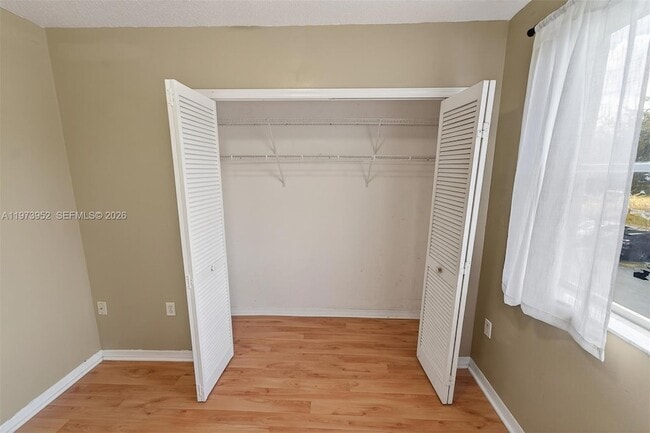 Building Photo - 6375 SW 139th Ave