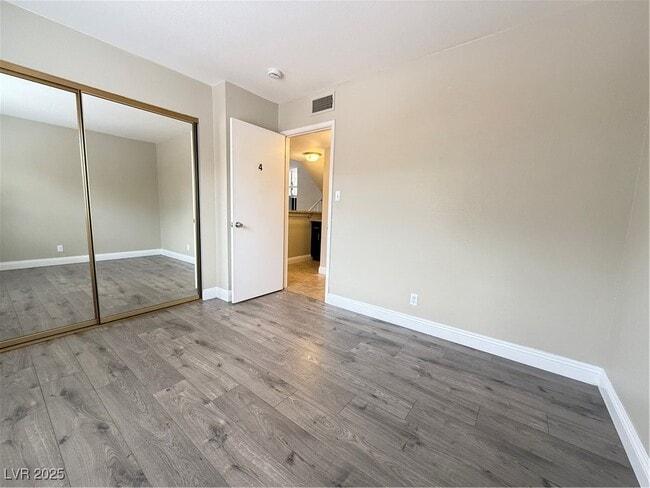 Building Photo - 5421 W Ganado Dr