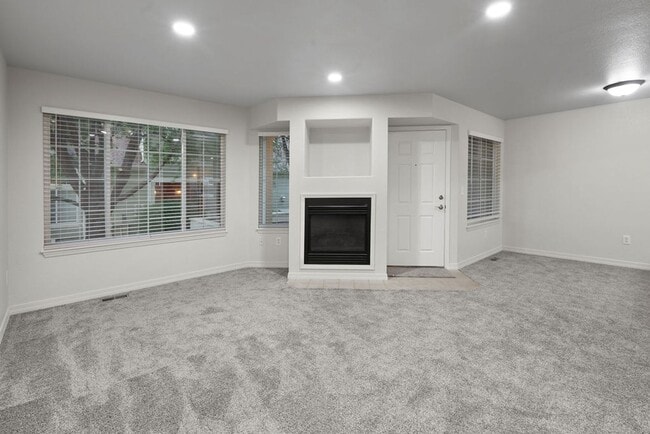 Building Photo - Spacious 2 Bedroom, 2.5 Bath Townhome in Desirable South Fort Collins