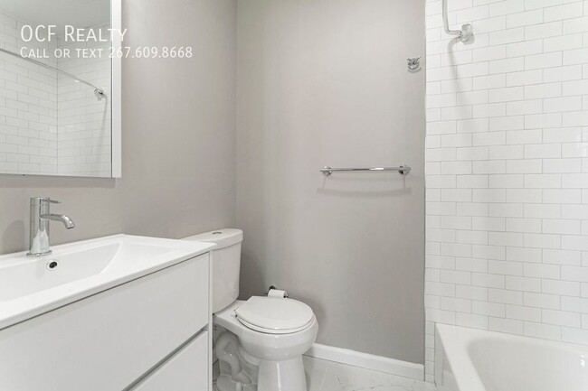 Building Photo - 1447 S Taylor St