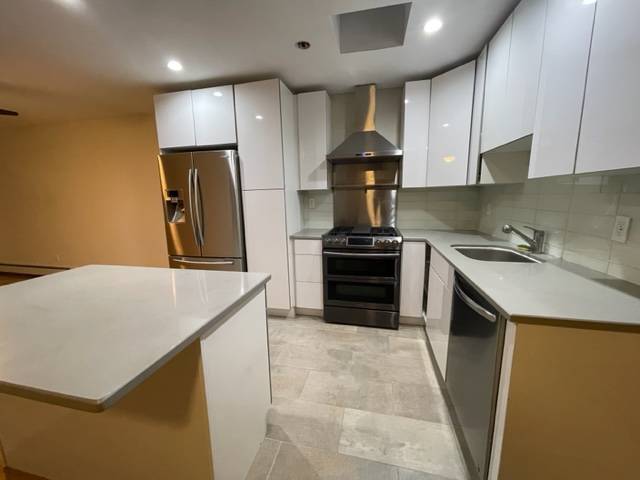 Building Photo - 1927 Wallace Ave