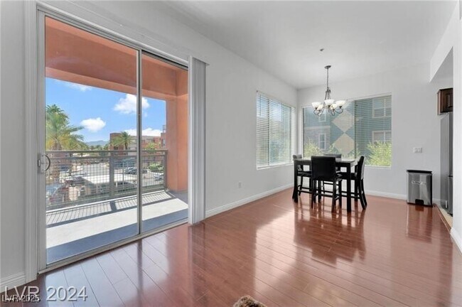 Building Photo - 47 E Agate Ave