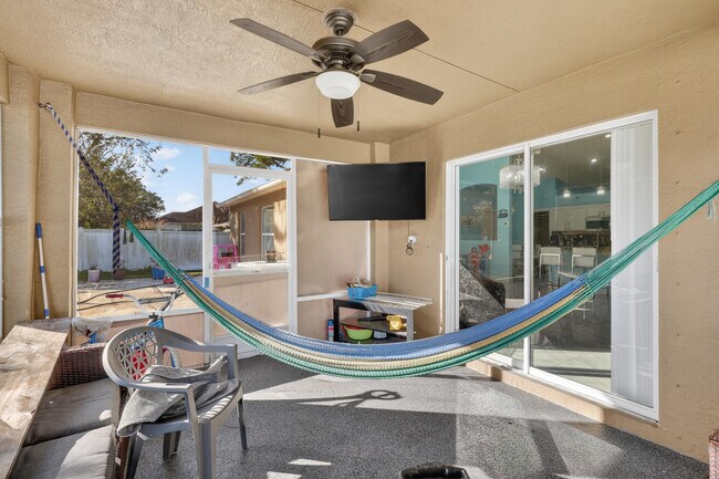 Building Photo - 1121 SW Ivanhoe St