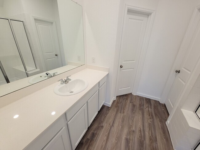 Building Photo - 15711 Vista Sutton Dr