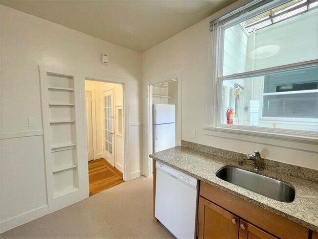 Building Photo - 4044-4050 Geary Boulevard (601rc)