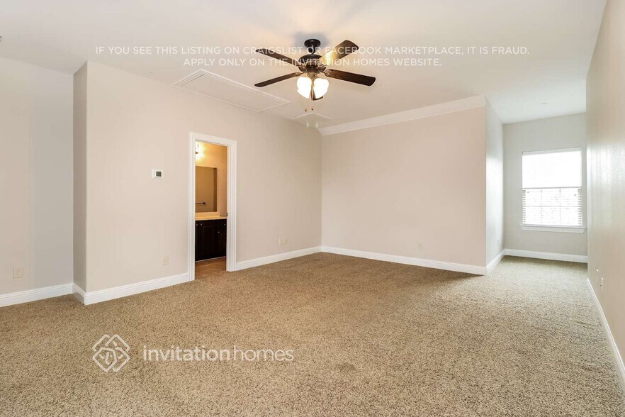 Building Photo - 4217 Riverview Dr