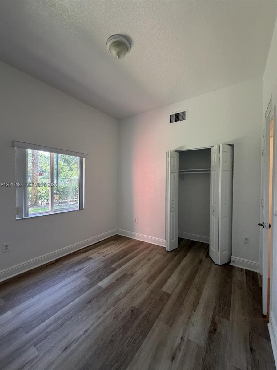 Building Photo - 3335 Palomino Dr