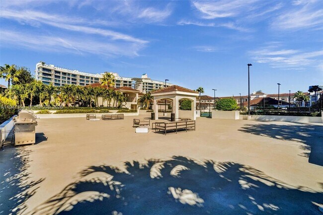 Building Photo - 3155 NE 184th St