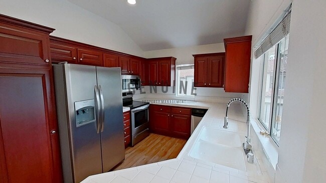Building Photo - 2Bd 1Ba Condo in Newport Beach