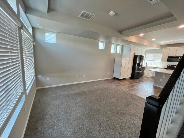 Living room - 4541 N Quemoy St