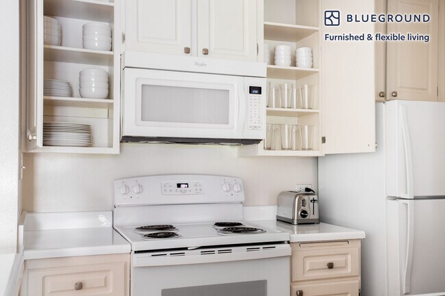 Building Photo - 4025 Via Marina