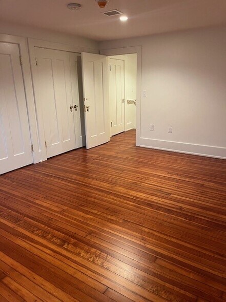 Bedroom Alt View - 555 W 6th St