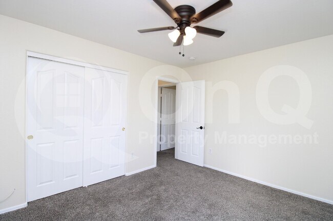 Building Photo - 4256 E Baylor Ln