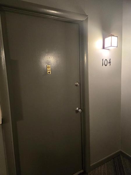 Building Photo - 669 W Oakland Park Blvd