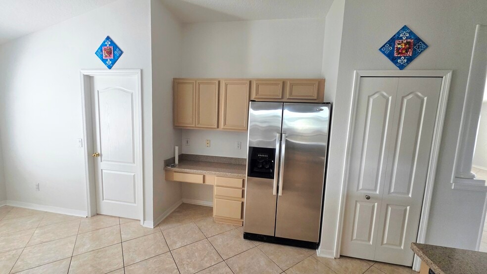 Building Photo - 9730 White Barn Way