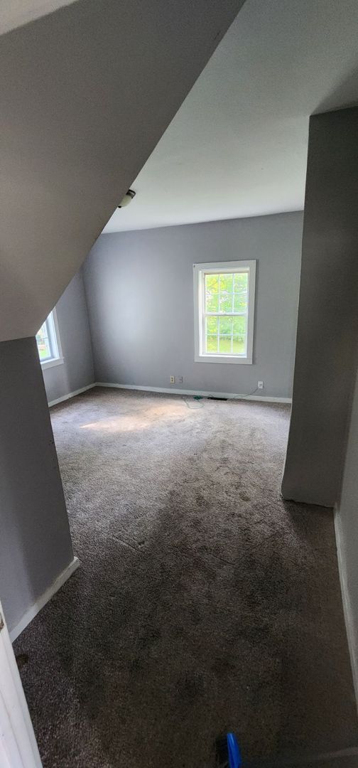 Building Photo - Charming 4 Bedroom House on Briant St