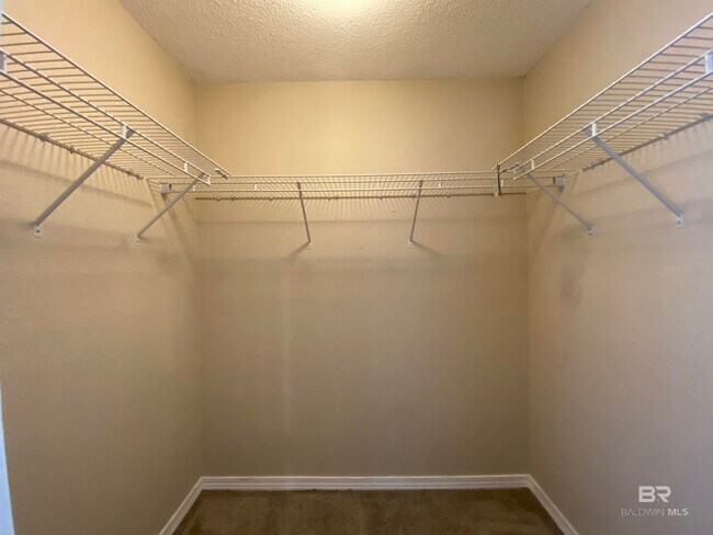 Building Photo - 8057 Deerwood Dr