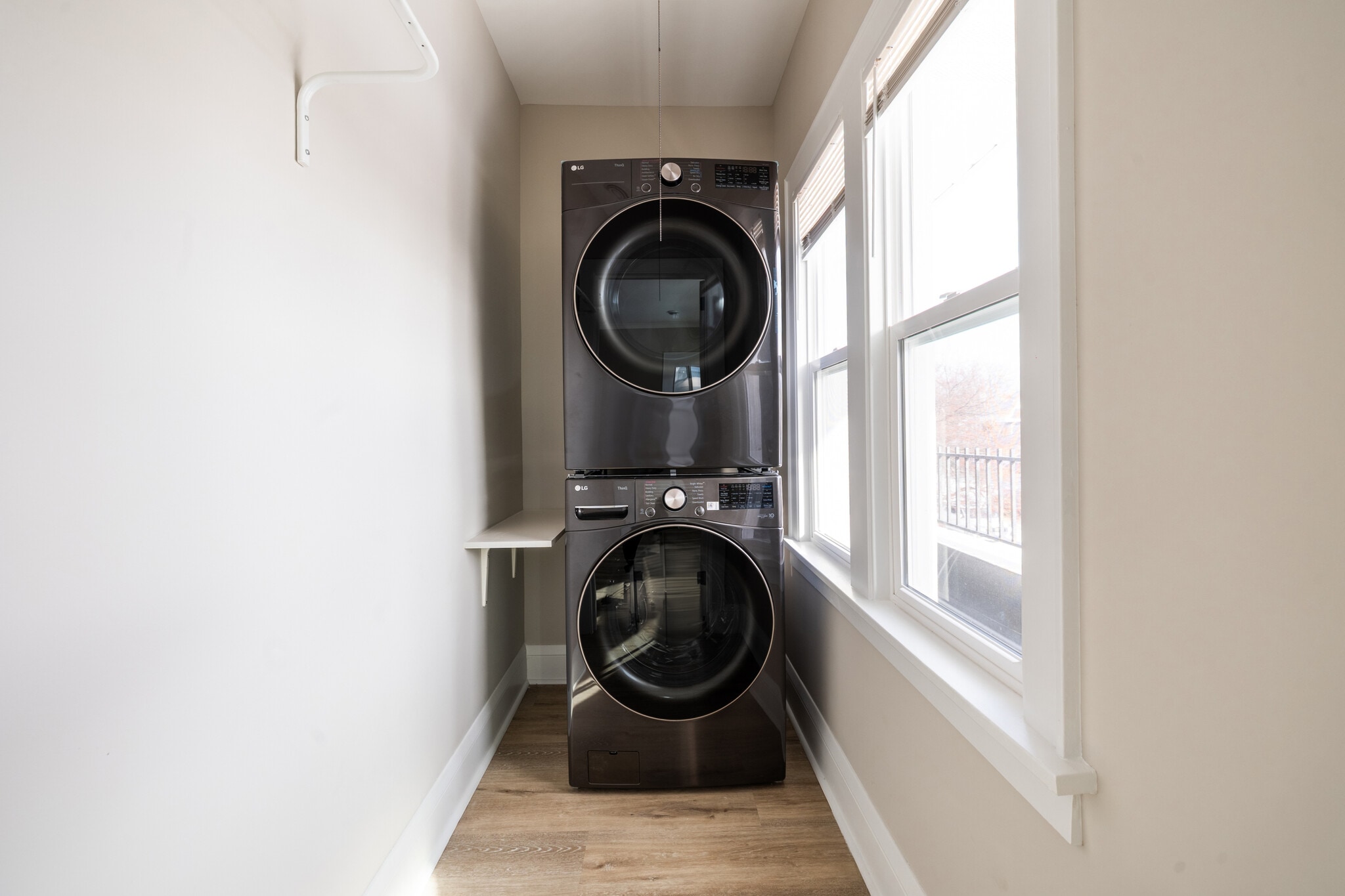 Building Photo - 4540 Garfield Ave