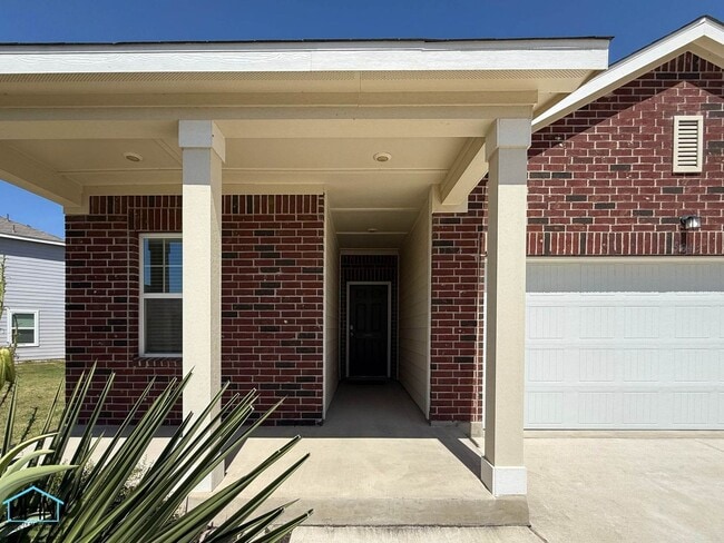 Building Photo - Beautiful 4-Bedroom 3-Bath Single Story Home Conveniently Located near Loop 1604, I-10, and FM 1516!