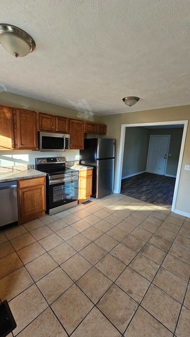 Building Photo - 117 Dixie Ct