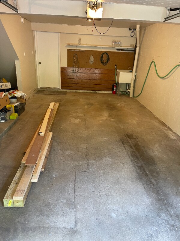 Building Photo - 231 Shady Ridge Dr