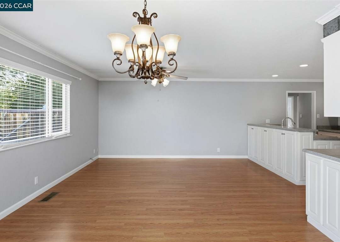 Building Photo - 55 Ceemar Ct