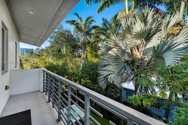 Building Photo - 101 SW 21st Rd