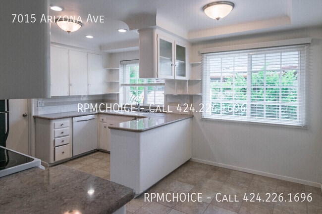 Building Photo - 7015 Arizona Ave