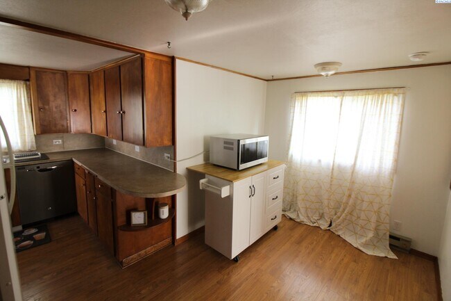 Building Photo - 2 Bed/1 Bath in Central Richland