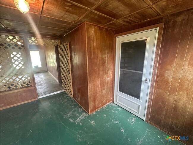 Building Photo - 163 TX-119