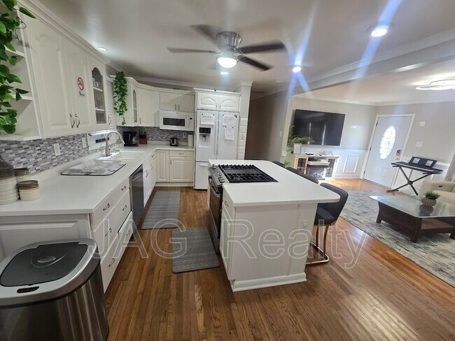 Building Photo - 3117 Smith Farm Rd