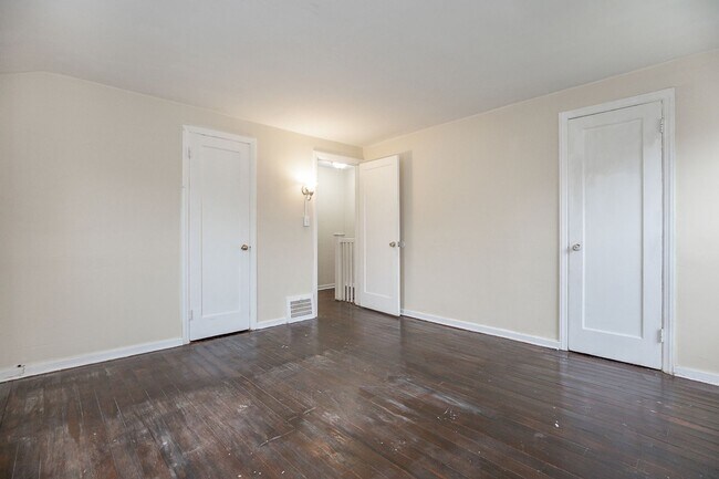 Building Photo - 2 BED 1 BATH BEAUTIFUL SINGLE FAMILY HOME