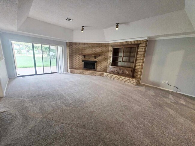 Building Photo - 4009 Cherry Hill Ln