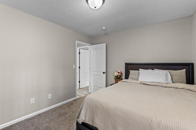 Building Photo - 612 Crissy Dr