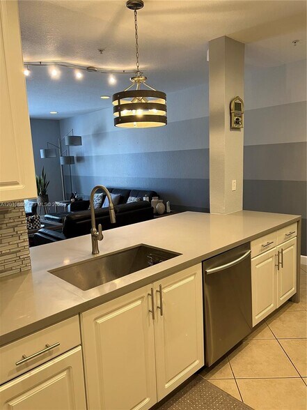 Building Photo - 808 SW 147th Ave