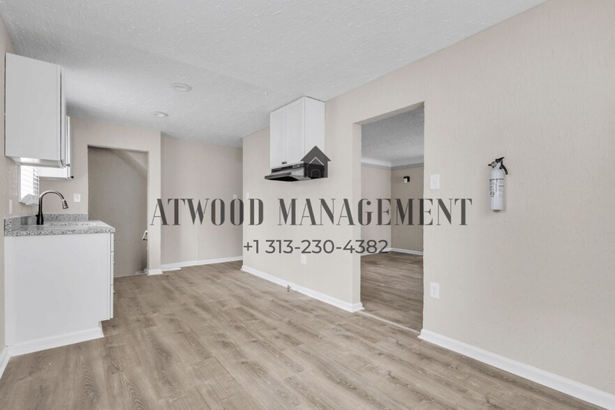 Building Photo - This beautifully updated 3-bedroom, 1-bath single-family home is ready for move-in!