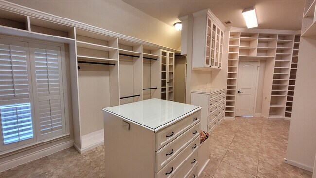 Building Photo - 16818 Talisker Dr