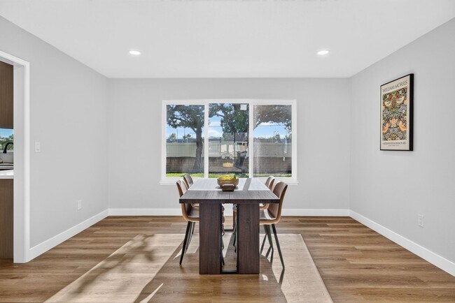 Building Photo - 13324 San Martin Pl