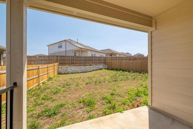 Building Photo - 109 Bethpage Dr