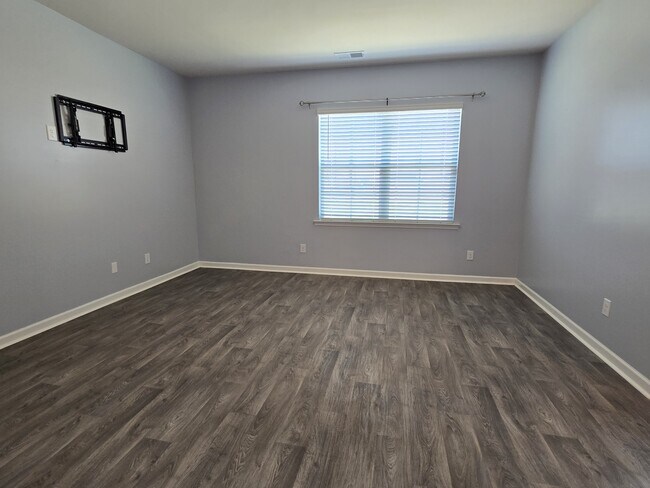 Building Photo - 276 Olivia Ct