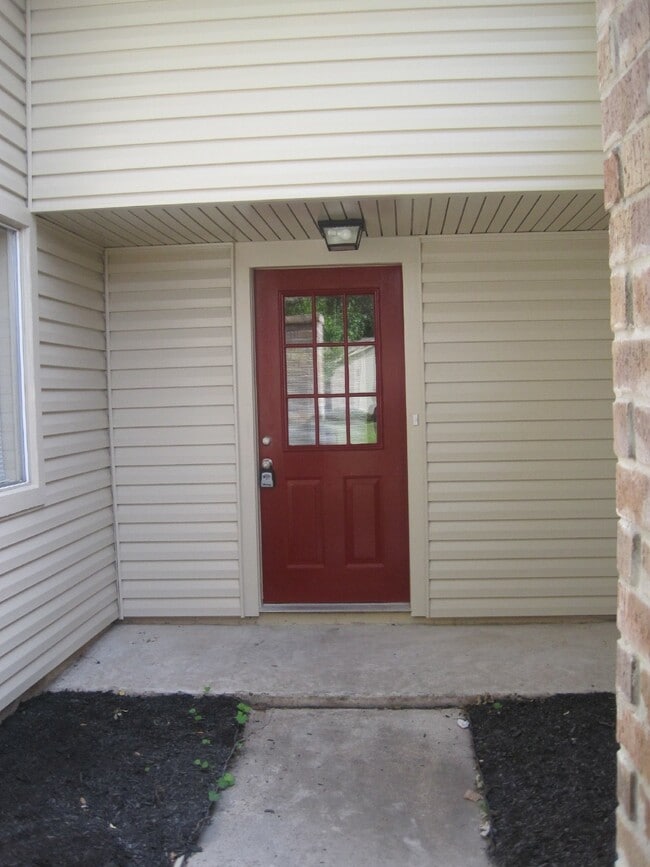 Building Photo - 6822 Harpers Dr