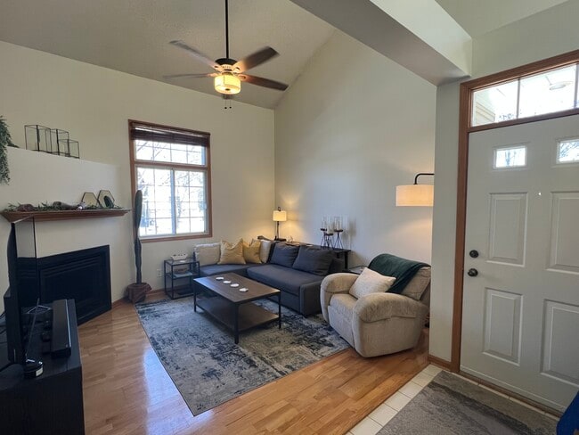 Primary Photo - 17868 Cobblestone Way