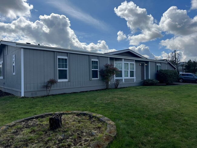 Primary Photo - Spacious Thurston Home