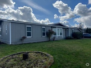 Building Photo - Spacious Thurston Home