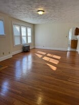 Building Photo - 86 Jenness St