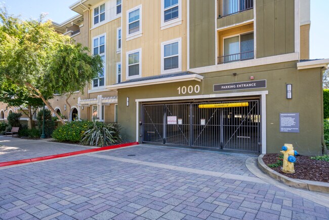 Building Photo - 1000 National Ave